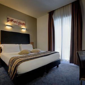 Camera con letto king size